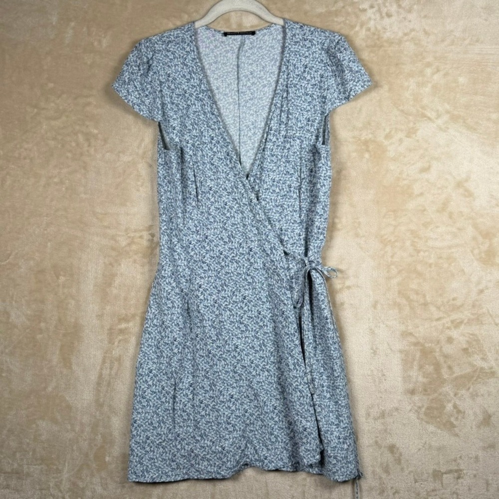 Brandy Melville Blue White Ditsy Floral Robbie Wrap‎ Mini Dress MD118V Viscose